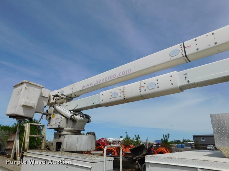 image for item DA1073 2011 International WorkStar 7400 bucket truck