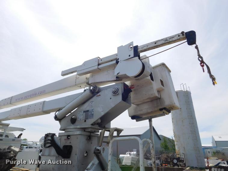 image for item DA1073 2011 International WorkStar 7400 bucket truck