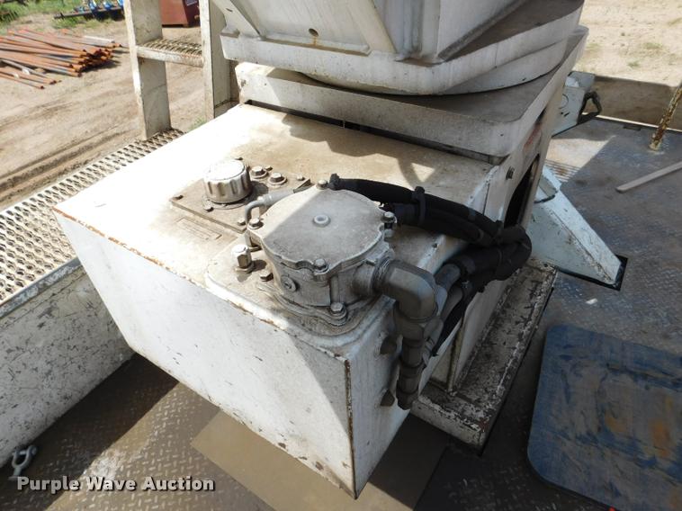 image for item DA1073 2011 International WorkStar 7400 bucket truck