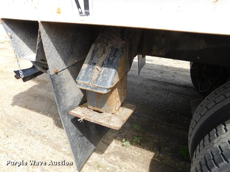 image for item DA1073 2011 International WorkStar 7400 bucket truck