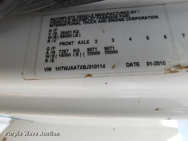 image for item DA1073 2011 International WorkStar 7400 bucket truck