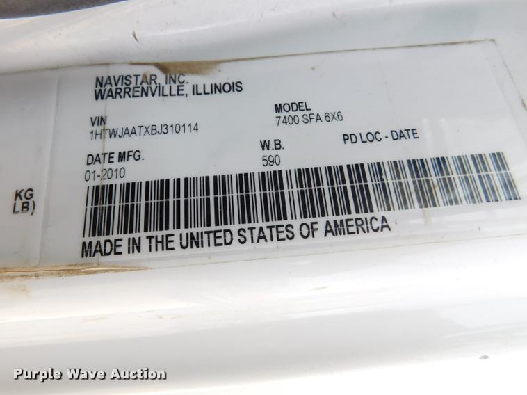 image for item DA1073 2011 International WorkStar 7400 bucket truck