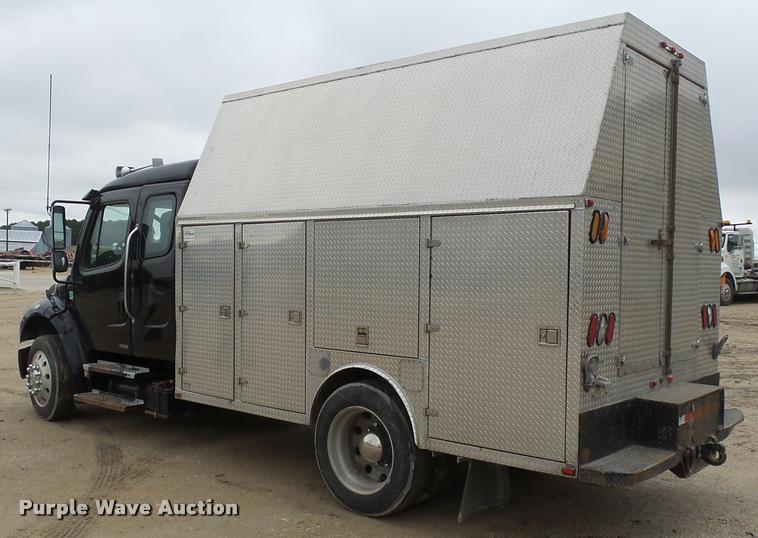 image for item DA3543 2007 Freightliner Business Class M2 service truck