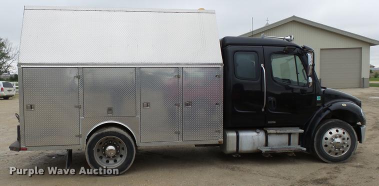 image for item DA3543 2007 Freightliner Business Class M2 service truck