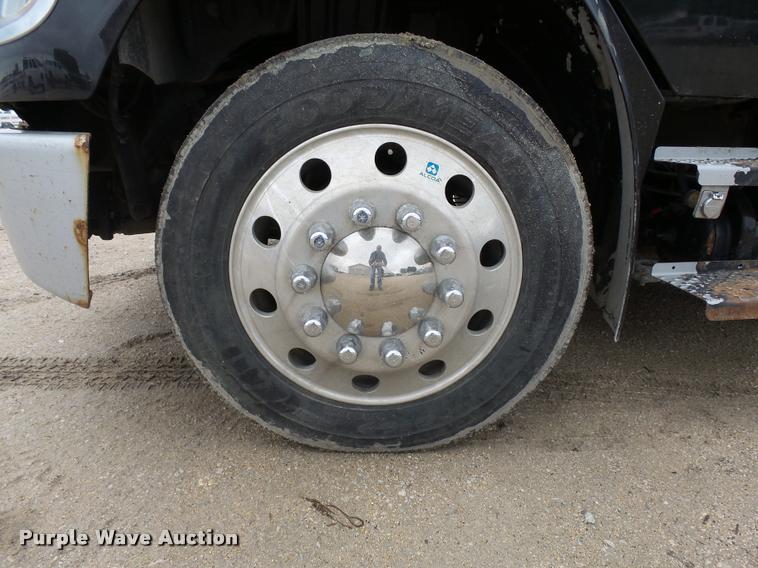 image for item DA3543 2007 Freightliner Business Class M2 service truck