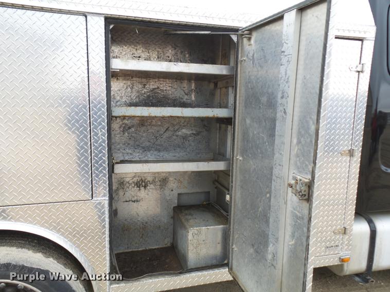 image for item DA3543 2007 Freightliner Business Class M2 service truck