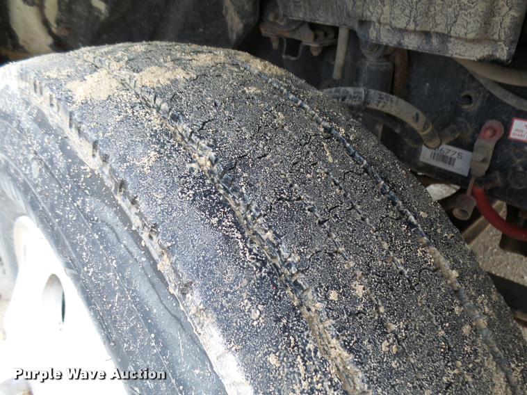 image for item DA3543 2007 Freightliner Business Class M2 service truck