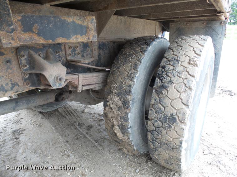 image for item DA3544 2006 Chevrolet C6500 dump truck