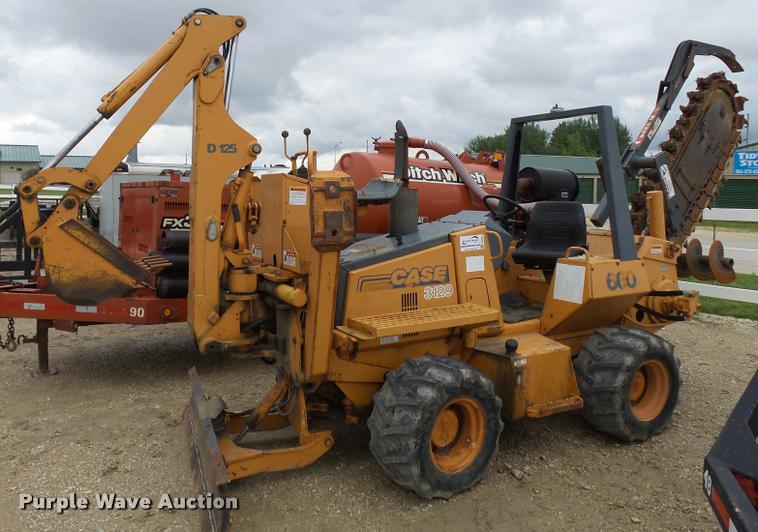 image for item DA3551 1995 Case 660 trencher