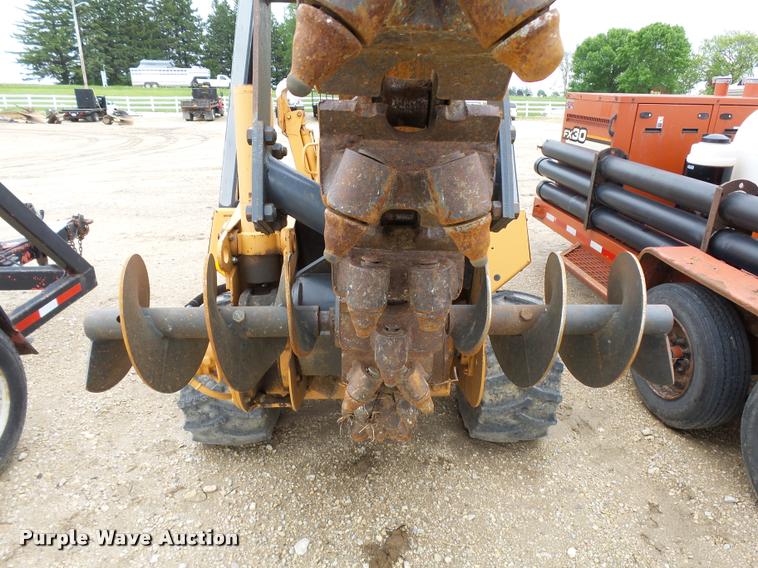 image for item DA3551 1995 Case 660 trencher