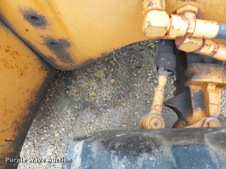 image for item DA3551 1995 Case 660 trencher