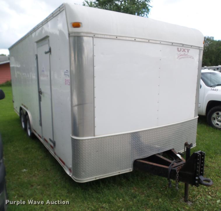 image for item L5567 2004 United Express enclosed cargo trailer