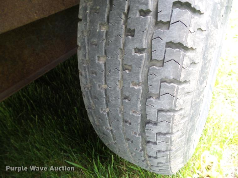 image for item L5567 2004 United Express enclosed cargo trailer