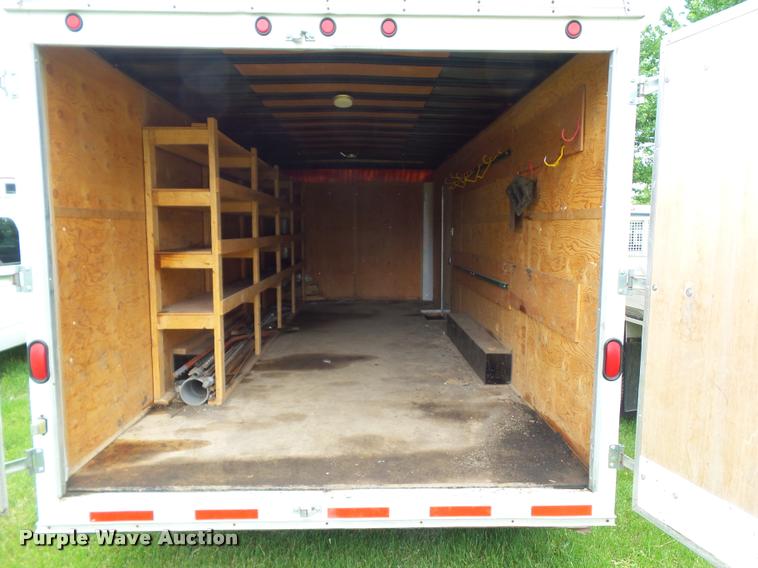 image for item L5567 2004 United Express enclosed cargo trailer