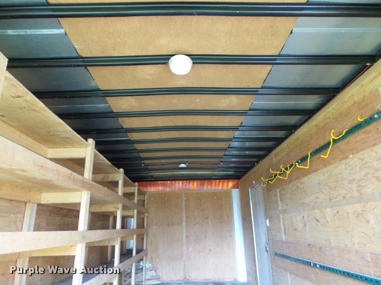 image for item L5567 2004 United Express enclosed cargo trailer