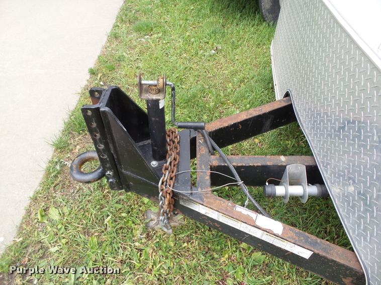 image for item L5567 2004 United Express enclosed cargo trailer