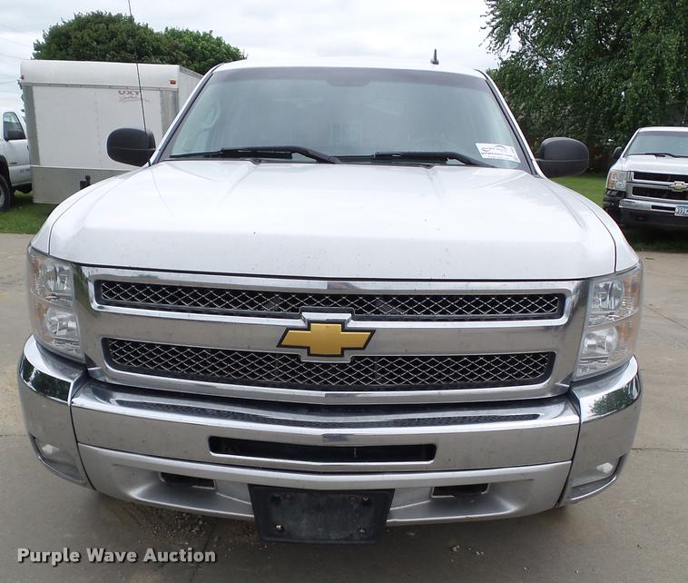 image for item L5568 2012 Chevrolet Silverado 1500 Crew Cab pickup truck