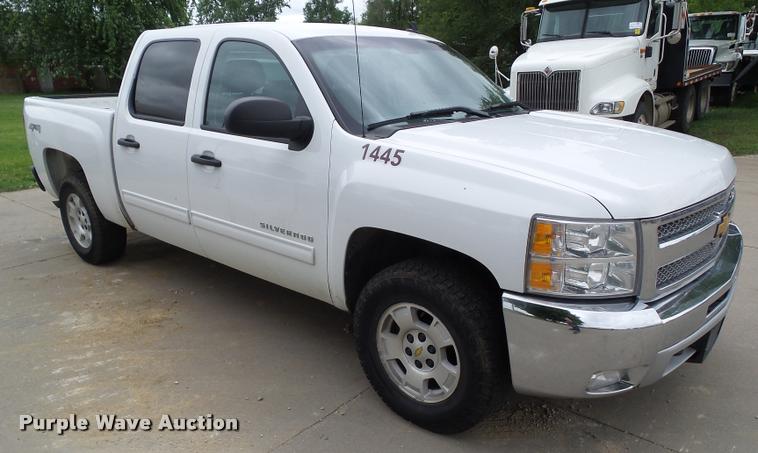 image for item L5568 2012 Chevrolet Silverado 1500 Crew Cab pickup truck