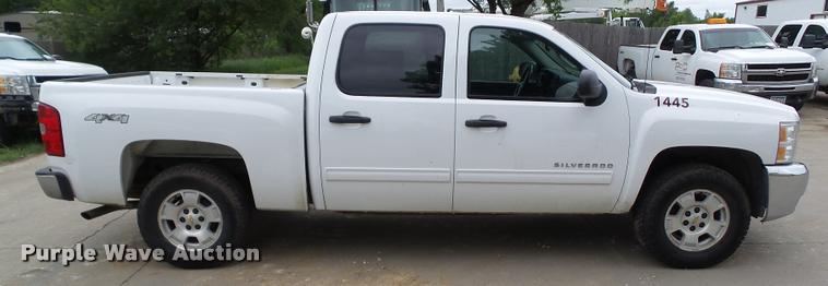 image for item L5568 2012 Chevrolet Silverado 1500 Crew Cab pickup truck