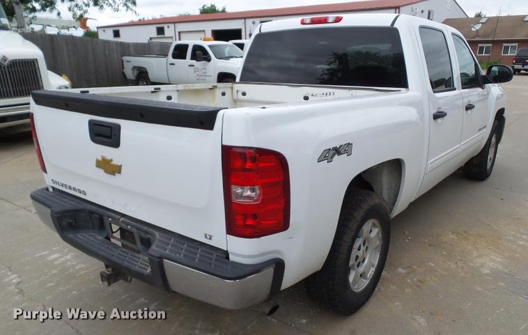 image for item L5568 2012 Chevrolet Silverado 1500 Crew Cab pickup truck