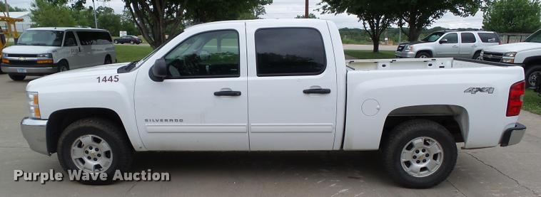 image for item L5568 2012 Chevrolet Silverado 1500 Crew Cab pickup truck