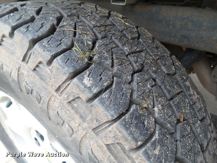 image for item L5568 2012 Chevrolet Silverado 1500 Crew Cab pickup truck