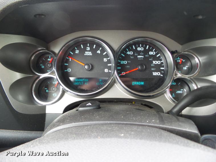 image for item L5568 2012 Chevrolet Silverado 1500 Crew Cab pickup truck