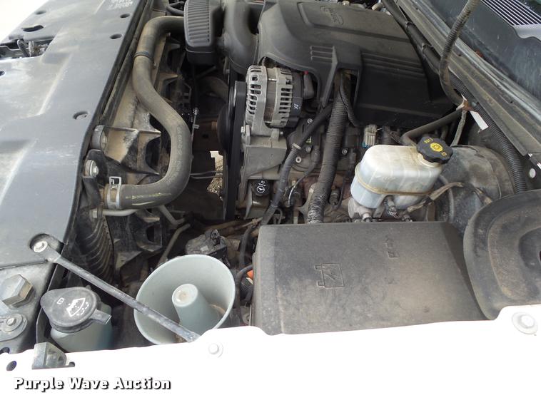 image for item L5568 2012 Chevrolet Silverado 1500 Crew Cab pickup truck