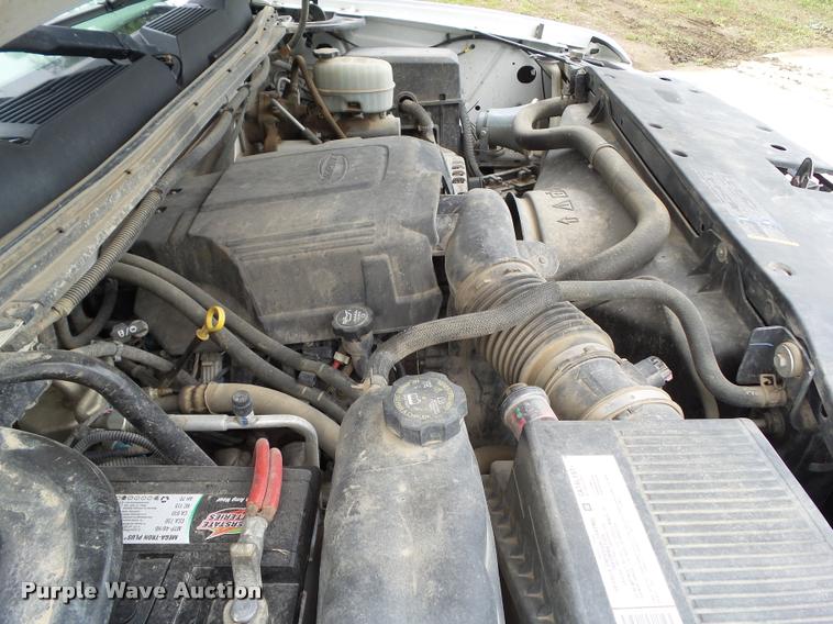 image for item L5569 2007 Chevrolet Silverado 2500HD Ext. Cab pickup truck