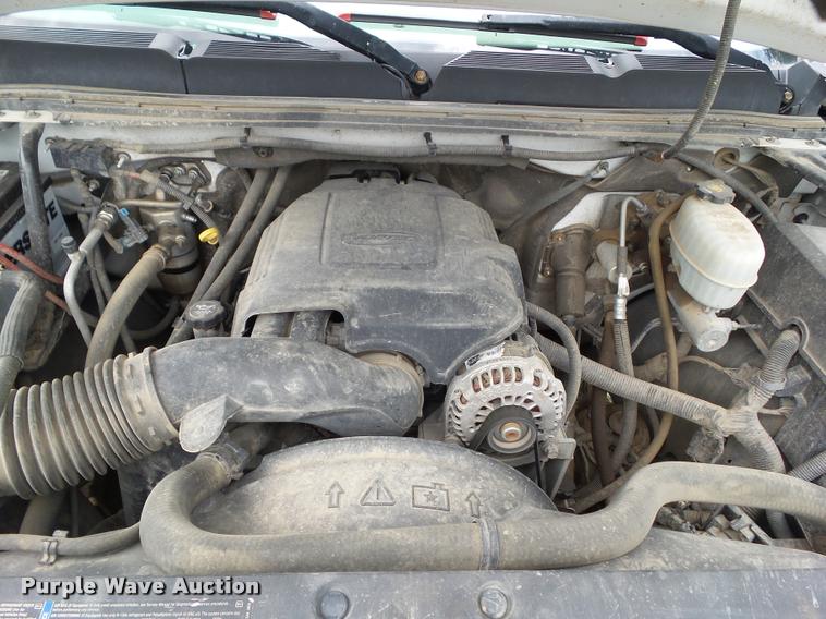 image for item L5569 2007 Chevrolet Silverado 2500HD Ext. Cab pickup truck