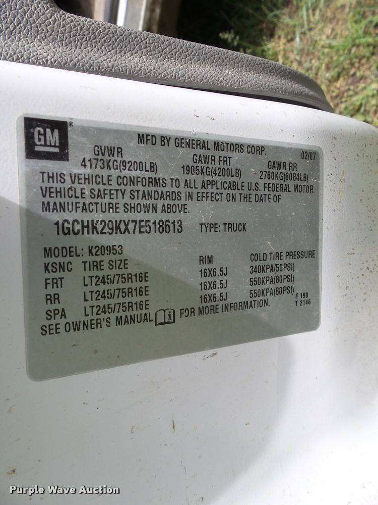 image for item L5569 2007 Chevrolet Silverado 2500HD Ext. Cab pickup truck