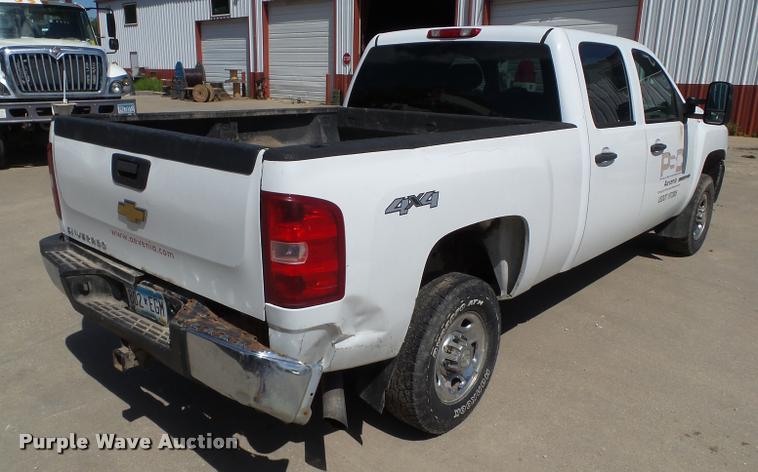 image for item L5570 2010 Chevrolet Silverado 2500HD Crew Cab pickup truck