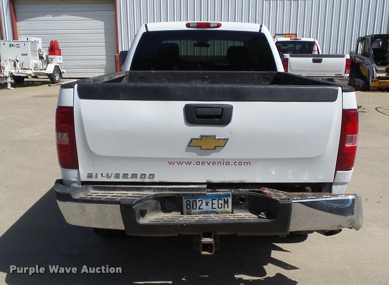 image for item L5570 2010 Chevrolet Silverado 2500HD Crew Cab pickup truck