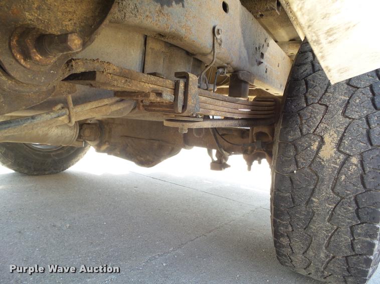 image for item L5570 2010 Chevrolet Silverado 2500HD Crew Cab pickup truck