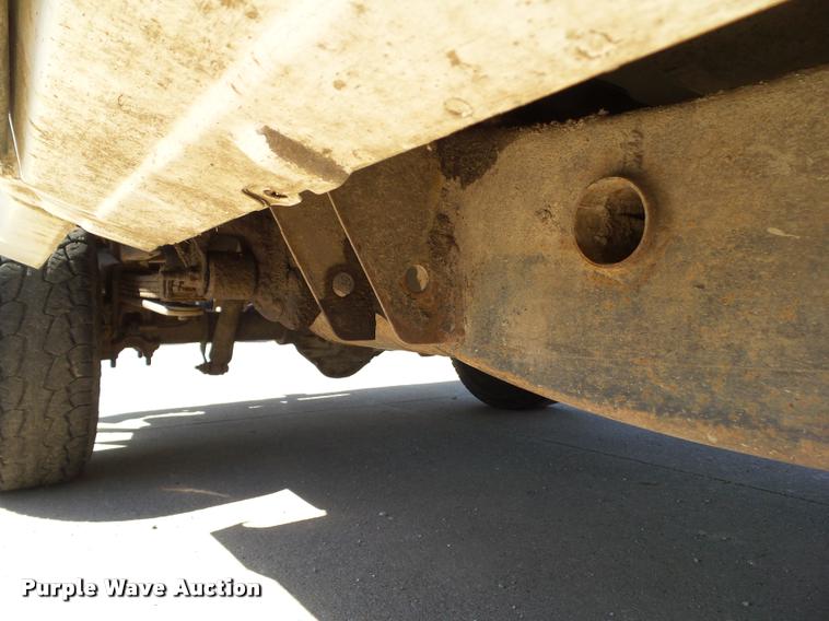 image for item L5570 2010 Chevrolet Silverado 2500HD Crew Cab pickup truck