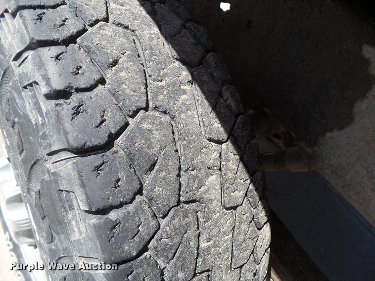 image for item L5570 2010 Chevrolet Silverado 2500HD Crew Cab pickup truck