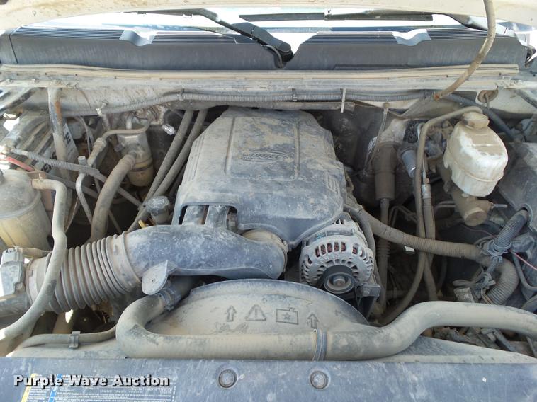 image for item L5570 2010 Chevrolet Silverado 2500HD Crew Cab pickup truck