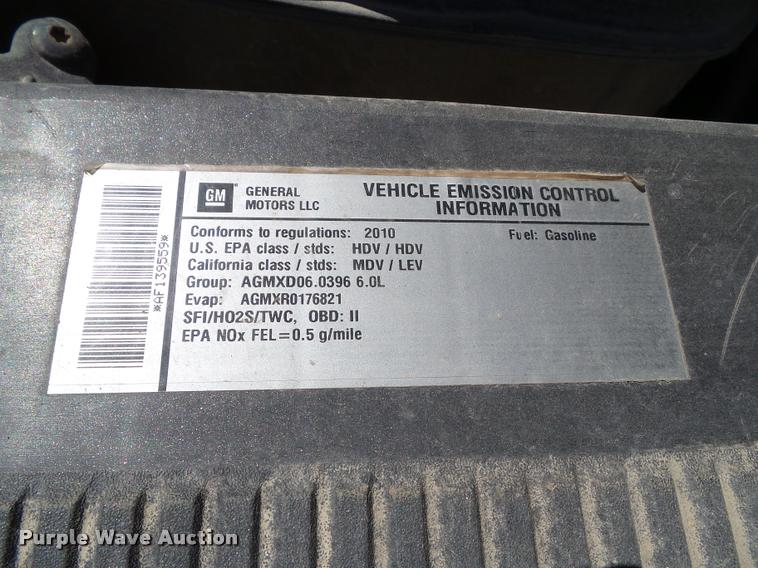 image for item L5570 2010 Chevrolet Silverado 2500HD Crew Cab pickup truck