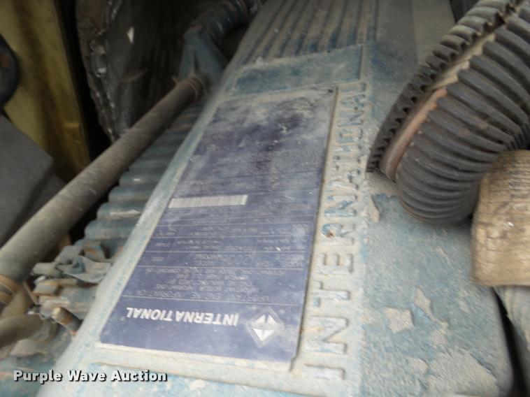 image for item L5572 2007 International 7400 flatbed truck