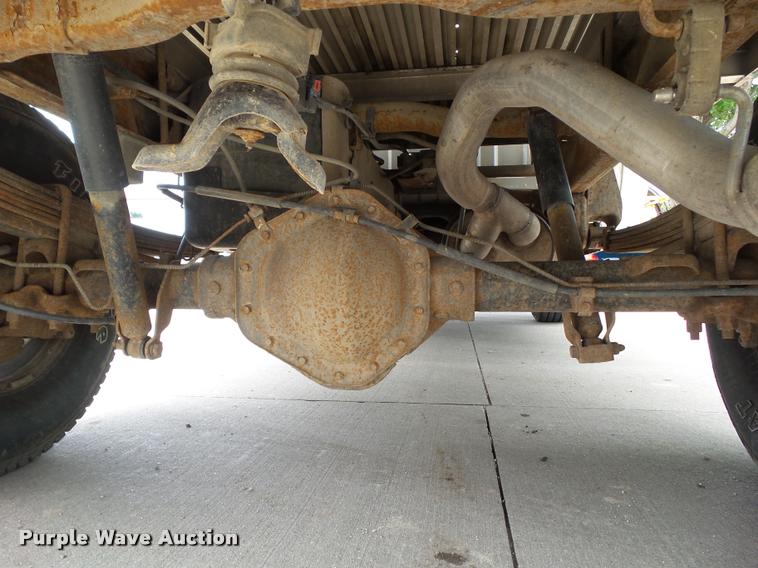 image for item L5574 2006 Chevrolet Silverado 2500HD flatbed pickup truck