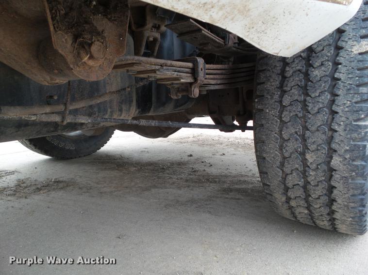 image for item L5576 2011 GMC Sierra 3500HD Crew Cab pickup truck