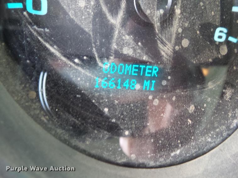 image for item L5576 2011 GMC Sierra 3500HD Crew Cab pickup truck