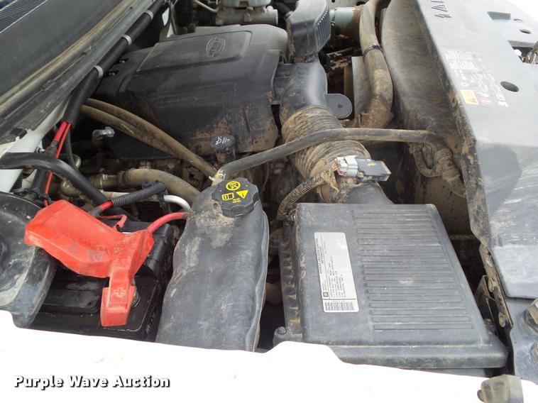 image for item L5576 2011 GMC Sierra 3500HD Crew Cab pickup truck