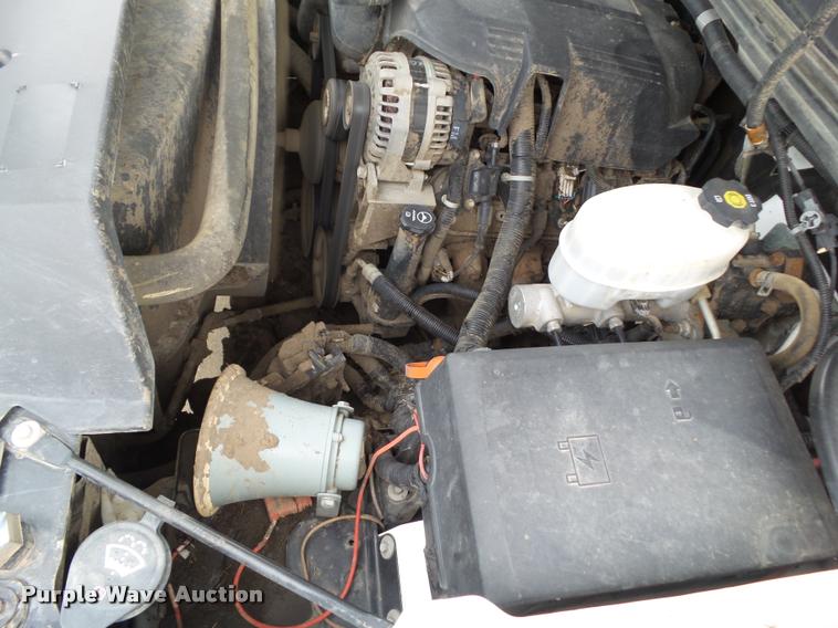 image for item L5576 2011 GMC Sierra 3500HD Crew Cab pickup truck