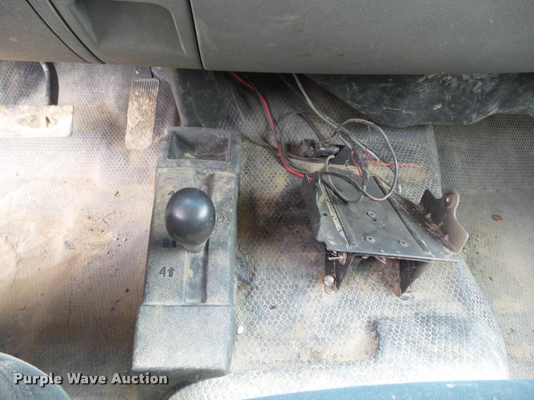 image for item L5577 2010 Chevrolet Silverado 2500HD Crew Cab pickup truck