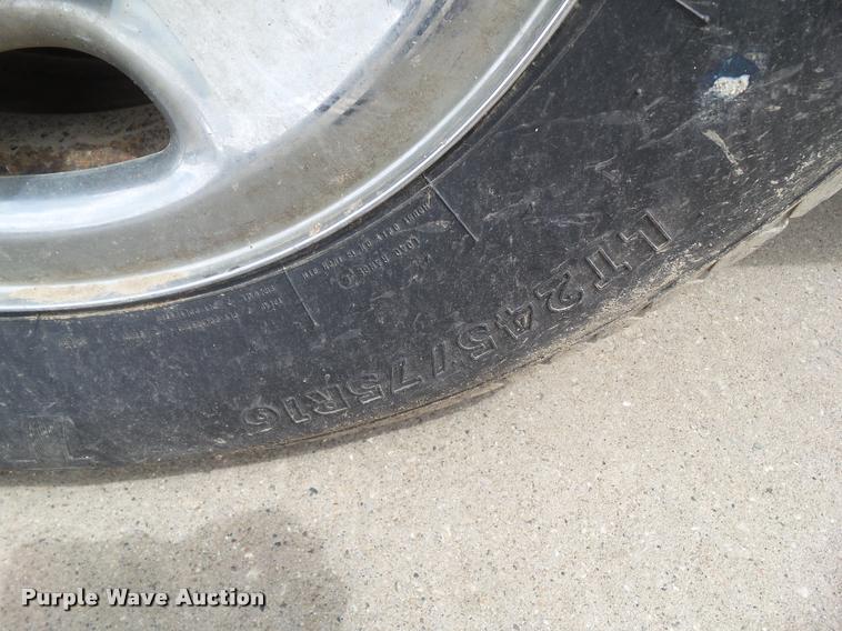 image for item L5577 2010 Chevrolet Silverado 2500HD Crew Cab pickup truck