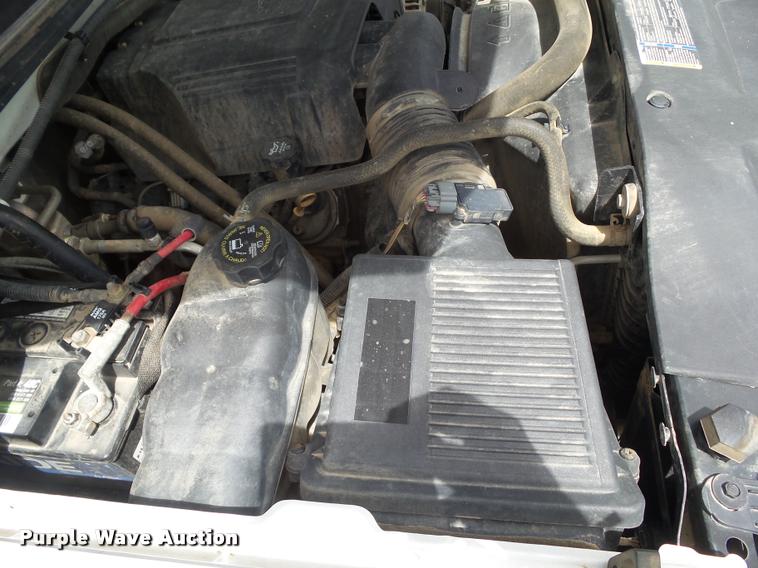 image for item L5577 2010 Chevrolet Silverado 2500HD Crew Cab pickup truck