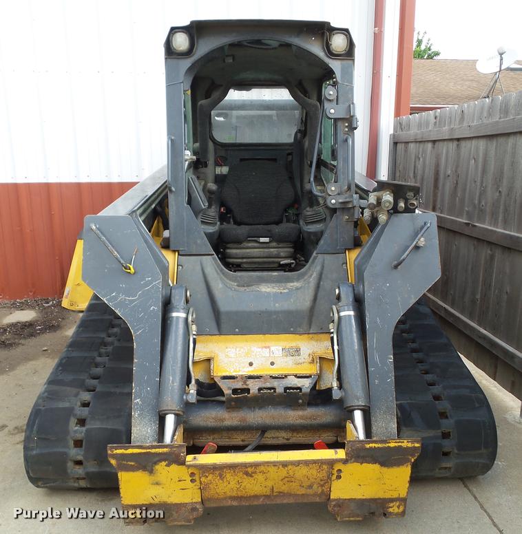 image for item L5578 2012 John Deere 333DT skid steer