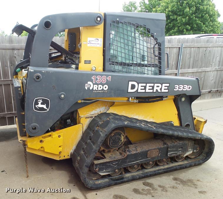 image for item L5578 2012 John Deere 333DT skid steer