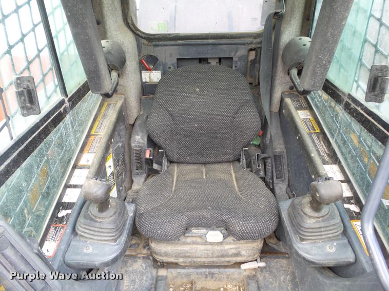 image for item L5578 2012 John Deere 333DT skid steer